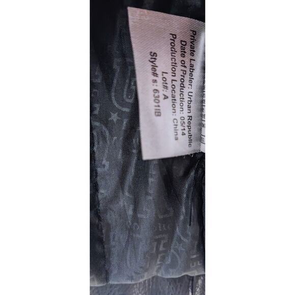 URBAN REPUBLIC HOODED BLACK ZIP/BUTTON UP JACKET SIZE 18M - Picture 8 of 8